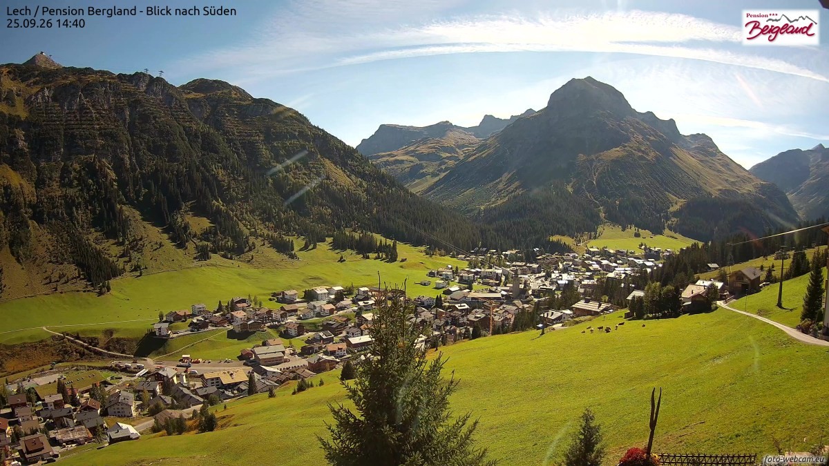 Archiv Foto Webcam Oberlech: Ausblick Pension Bergland