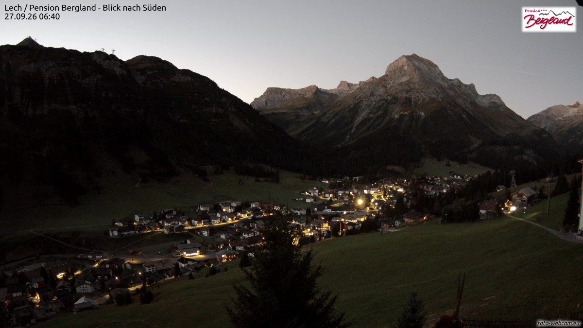 Archiv Foto Webcam Oberlech: Ausblick Pension Bergland