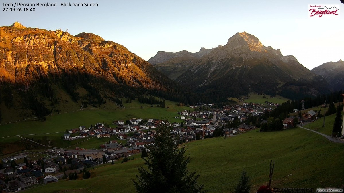 Archived image Webcam Lech am Arlberg - Guesthouse Bergland