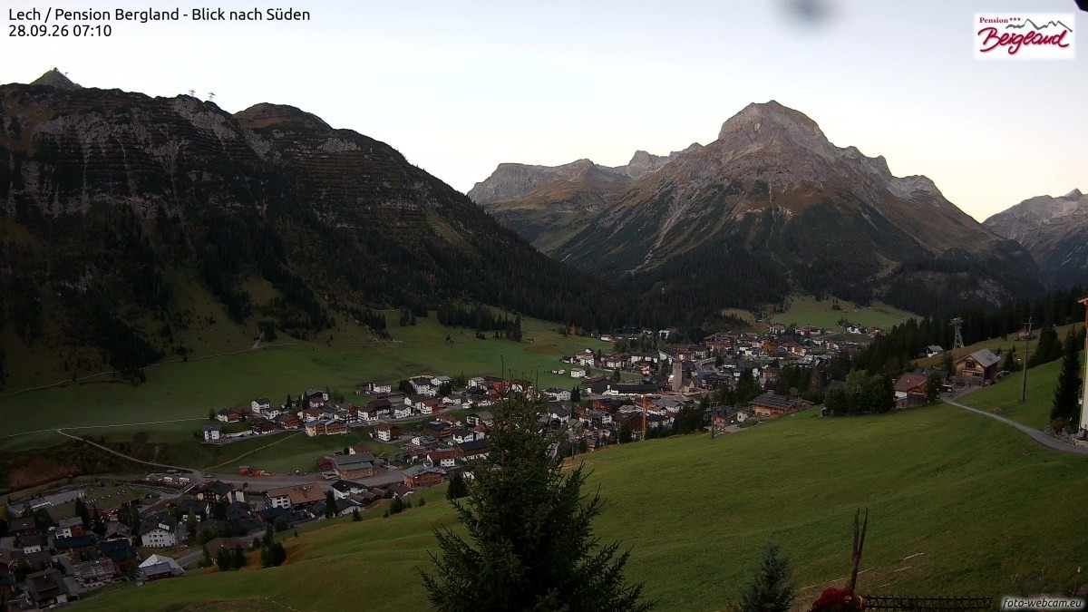 Archived image Webcam Lech am Arlberg - Guesthouse Bergland