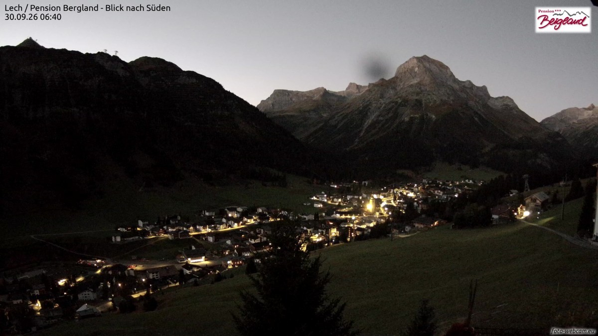 Archiv Foto Webcam Oberlech: Ausblick Pension Bergland