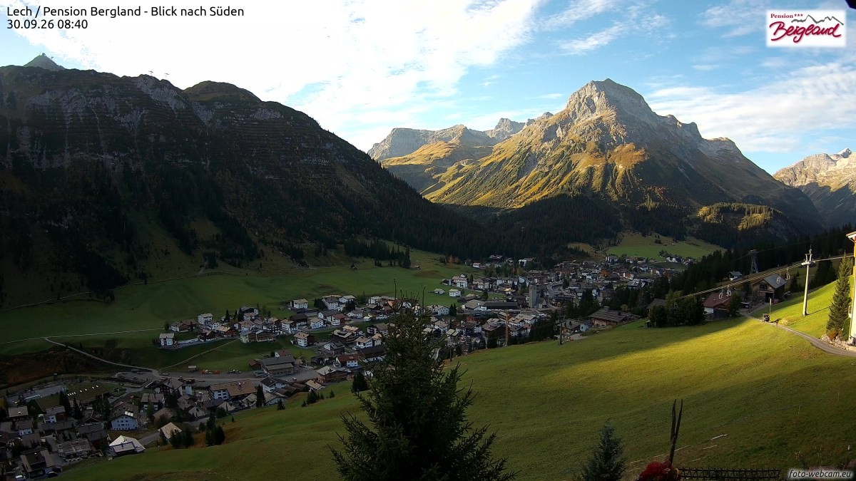 Archiv Foto Webcam Oberlech: Ausblick Pension Bergland