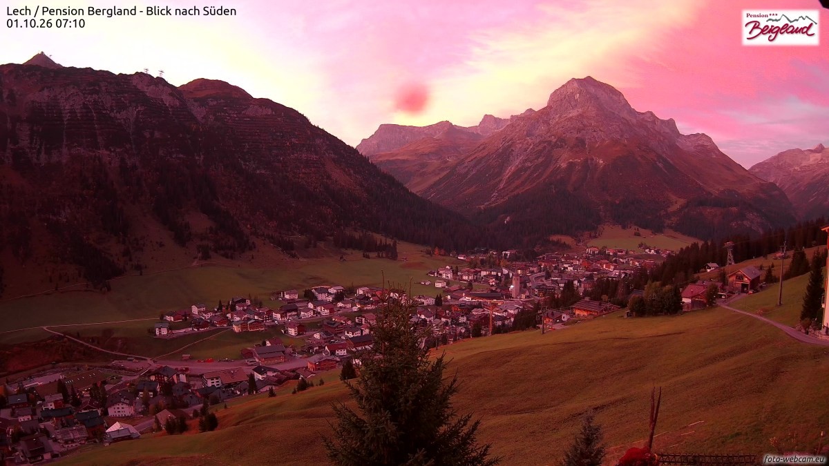 Archiv Foto Webcam Oberlech: Ausblick Pension Bergland