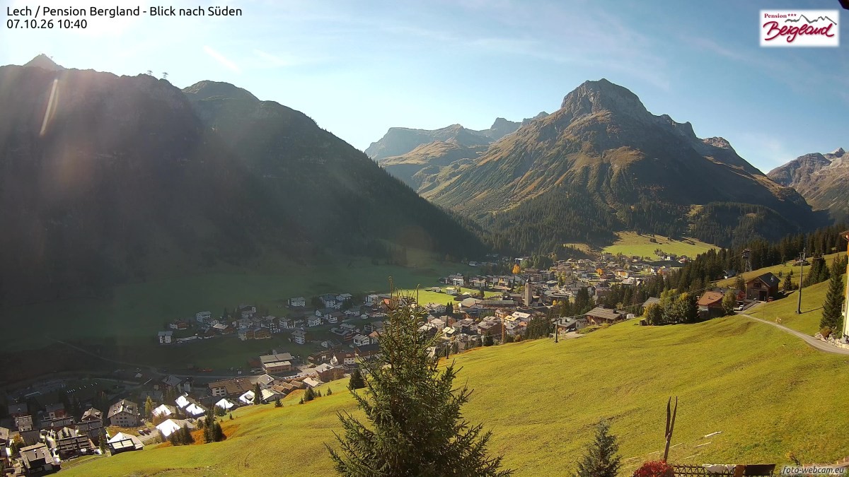 Archiv Foto Webcam Oberlech: Ausblick Pension Bergland