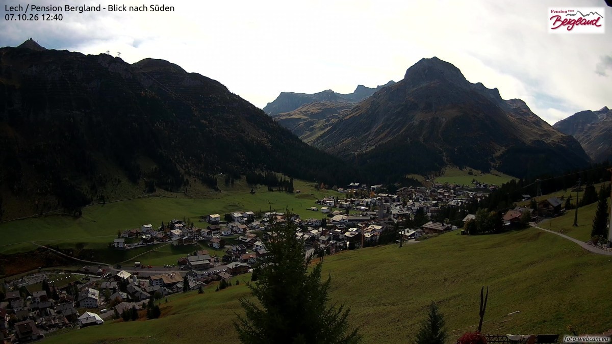 Archiv Foto Webcam Oberlech: Ausblick Pension Bergland