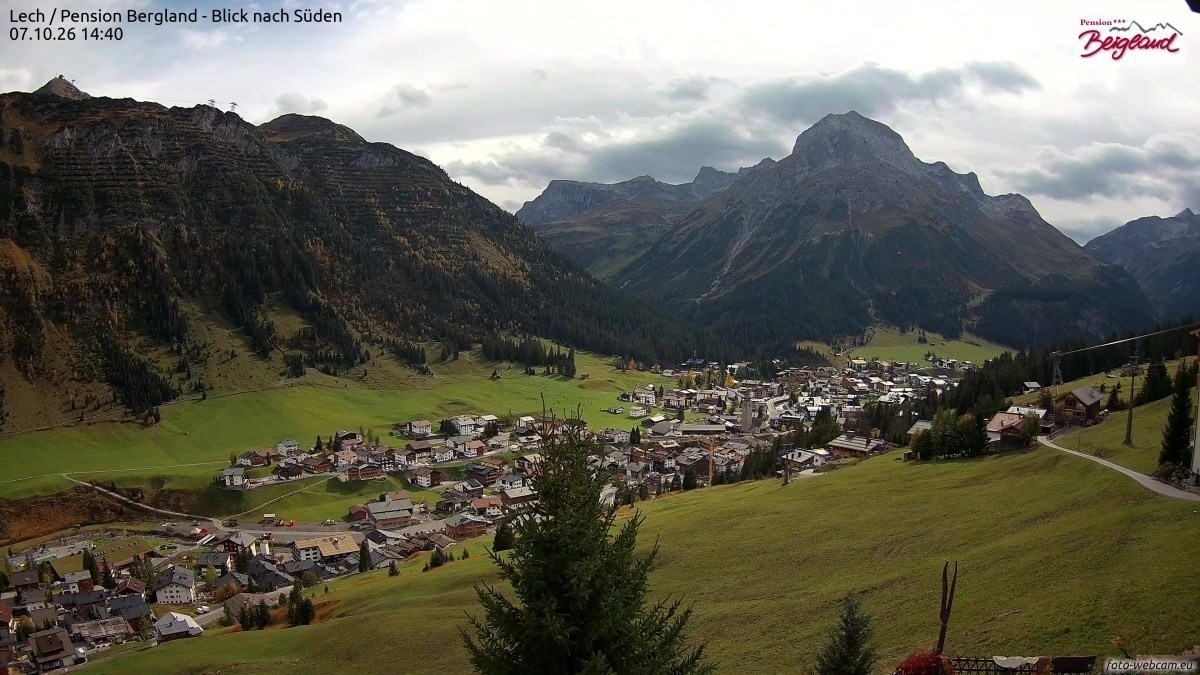 Archiv Foto Webcam Oberlech: Ausblick Pension Bergland