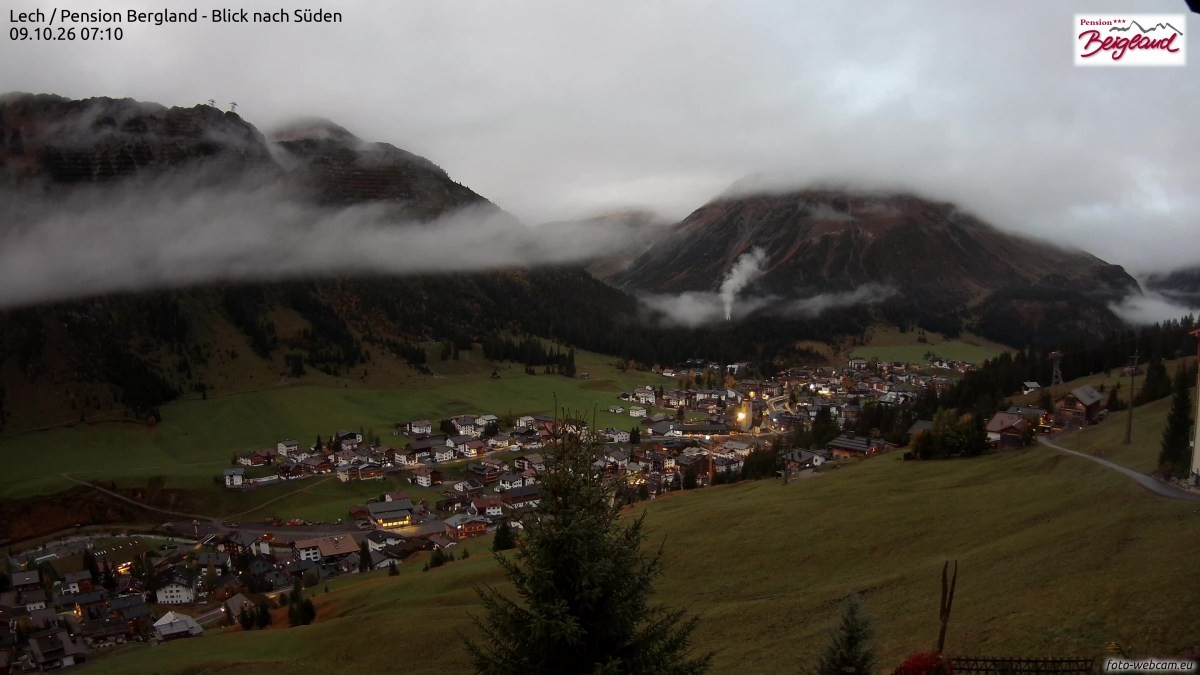Archiv Foto Webcam Oberlech: Ausblick Pension Bergland