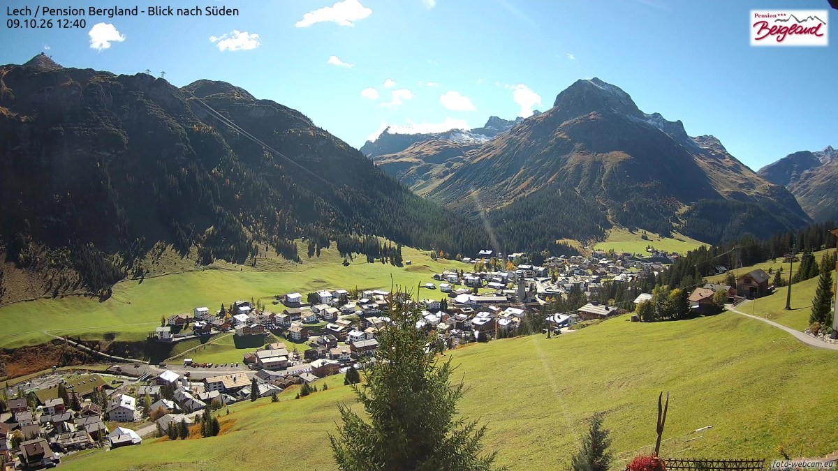 Archiv Foto Webcam Oberlech: Ausblick Pension Bergland