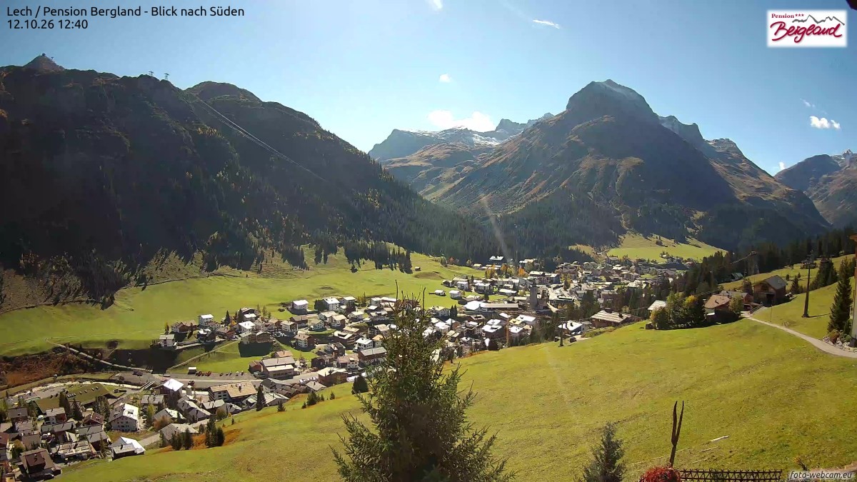 Archiv Foto Webcam Oberlech: Ausblick Pension Bergland