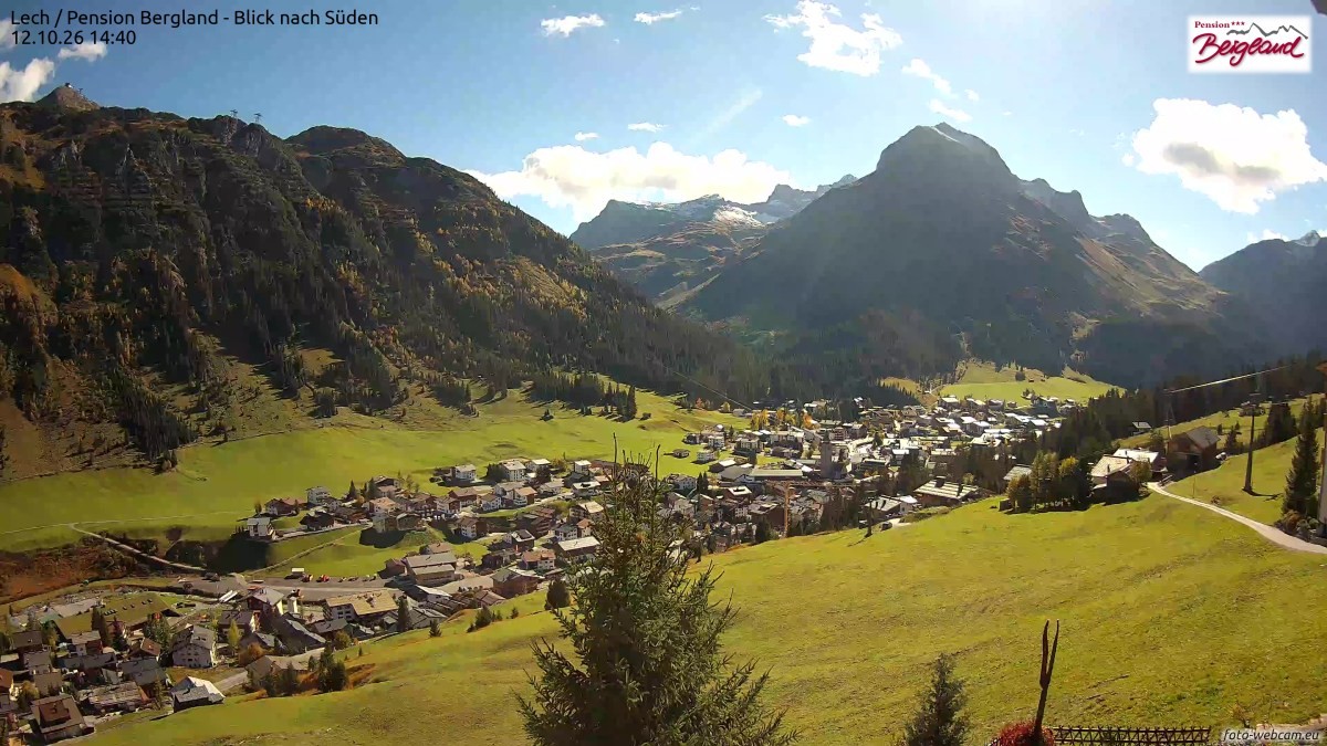 Archiv Foto Webcam Oberlech: Ausblick Pension Bergland