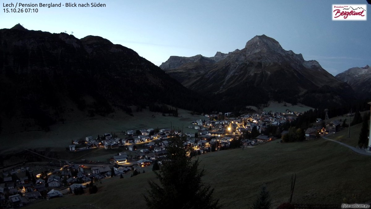 Archiv Foto Webcam Oberlech: Ausblick Pension Bergland
