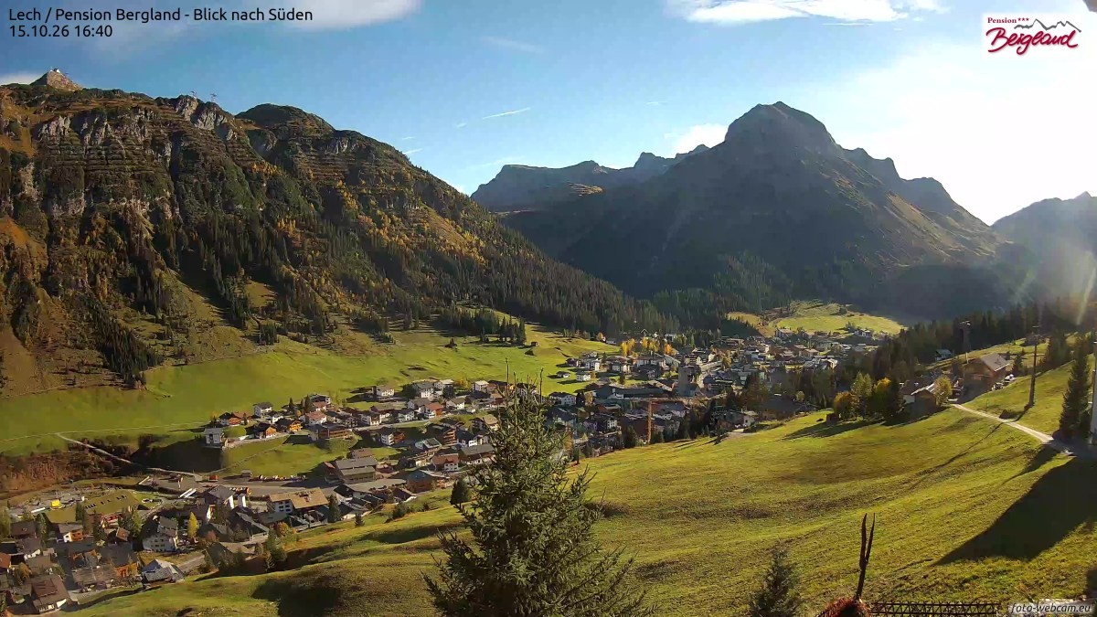 Archiv Foto Webcam Oberlech: Ausblick Pension Bergland
