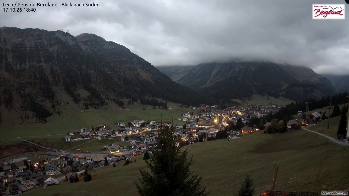 Archiv Foto Webcam Oberlech: Ausblick Pension Bergland