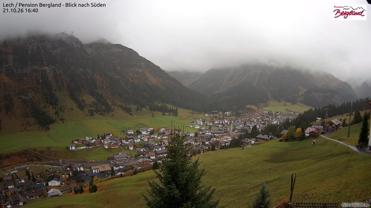 Archiv Foto Webcam Oberlech: Ausblick Pension Bergland