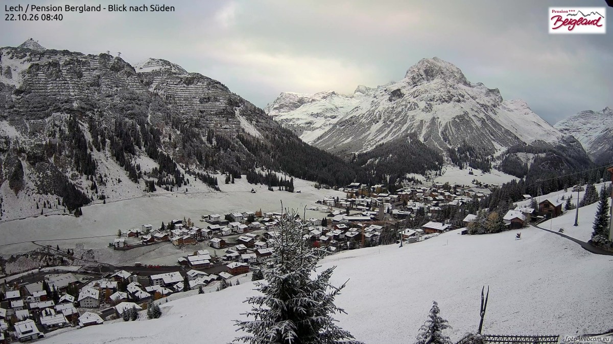Archiv Foto Webcam Oberlech: Ausblick Pension Bergland