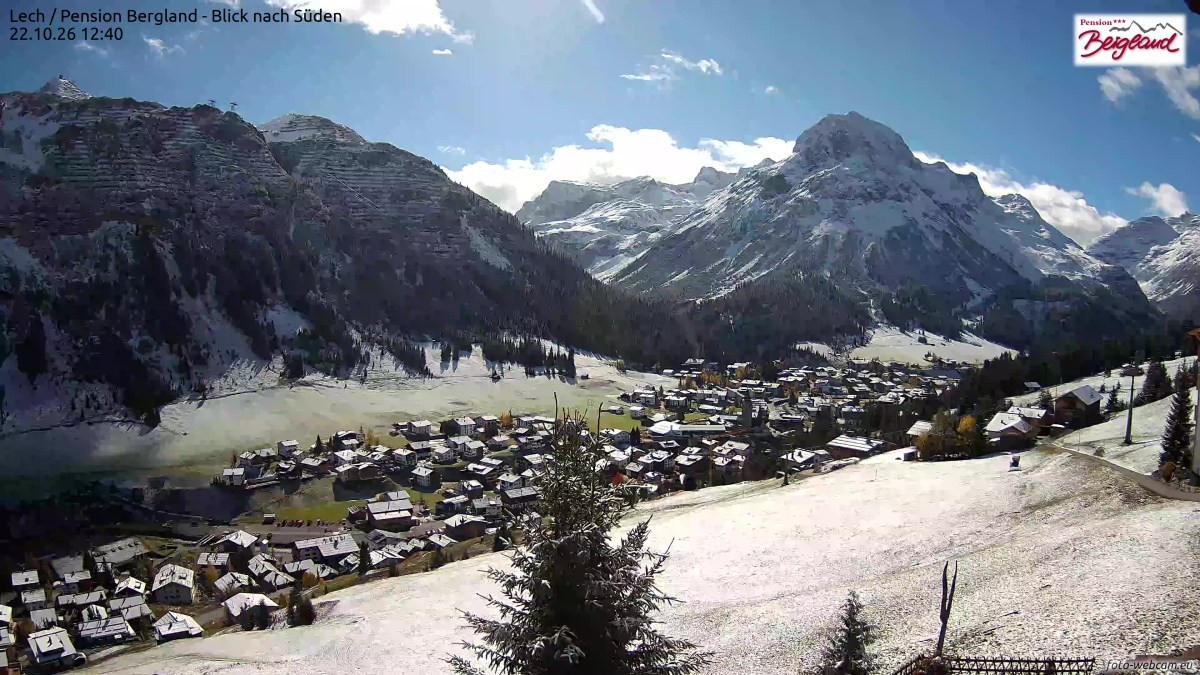 Archiv Foto Webcam Oberlech: Ausblick Pension Bergland