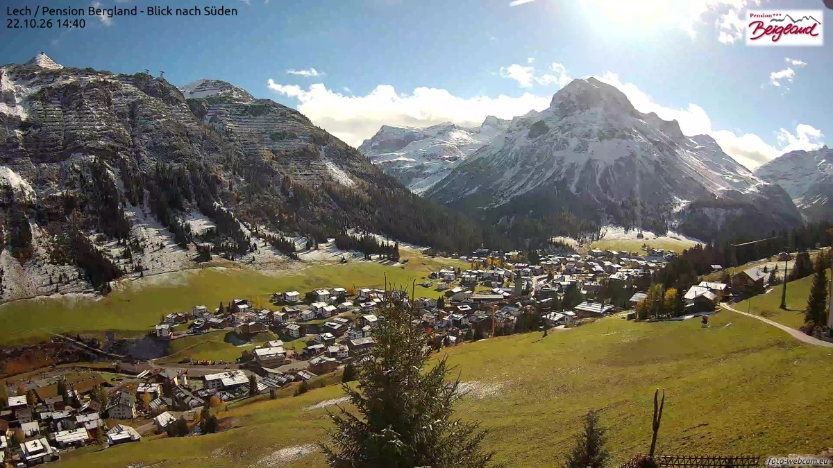 Archiv Foto Webcam Oberlech: Ausblick Pension Bergland