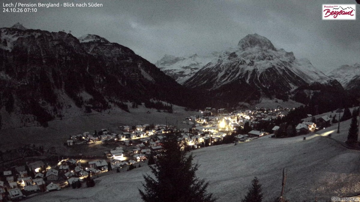 Archiv Foto Webcam Oberlech: Ausblick Pension Bergland
