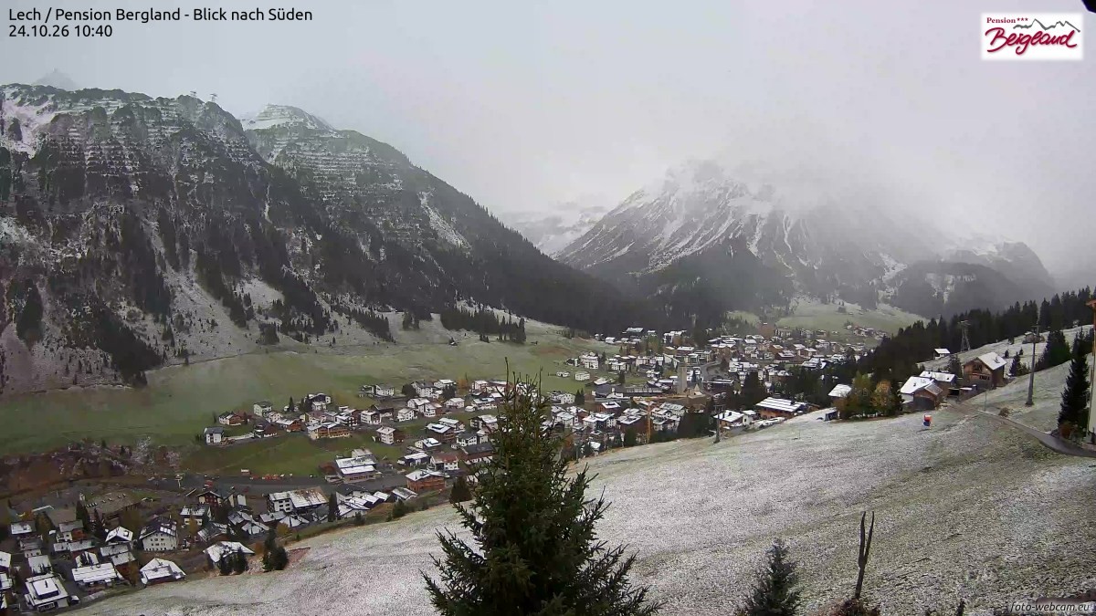 Archiv Foto Webcam Oberlech: Ausblick Pension Bergland