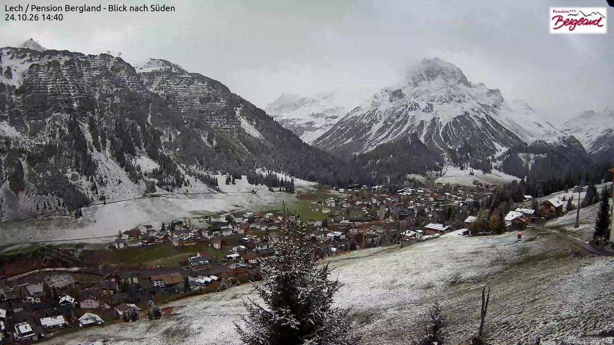 Archiv Foto Webcam Oberlech: Ausblick Pension Bergland