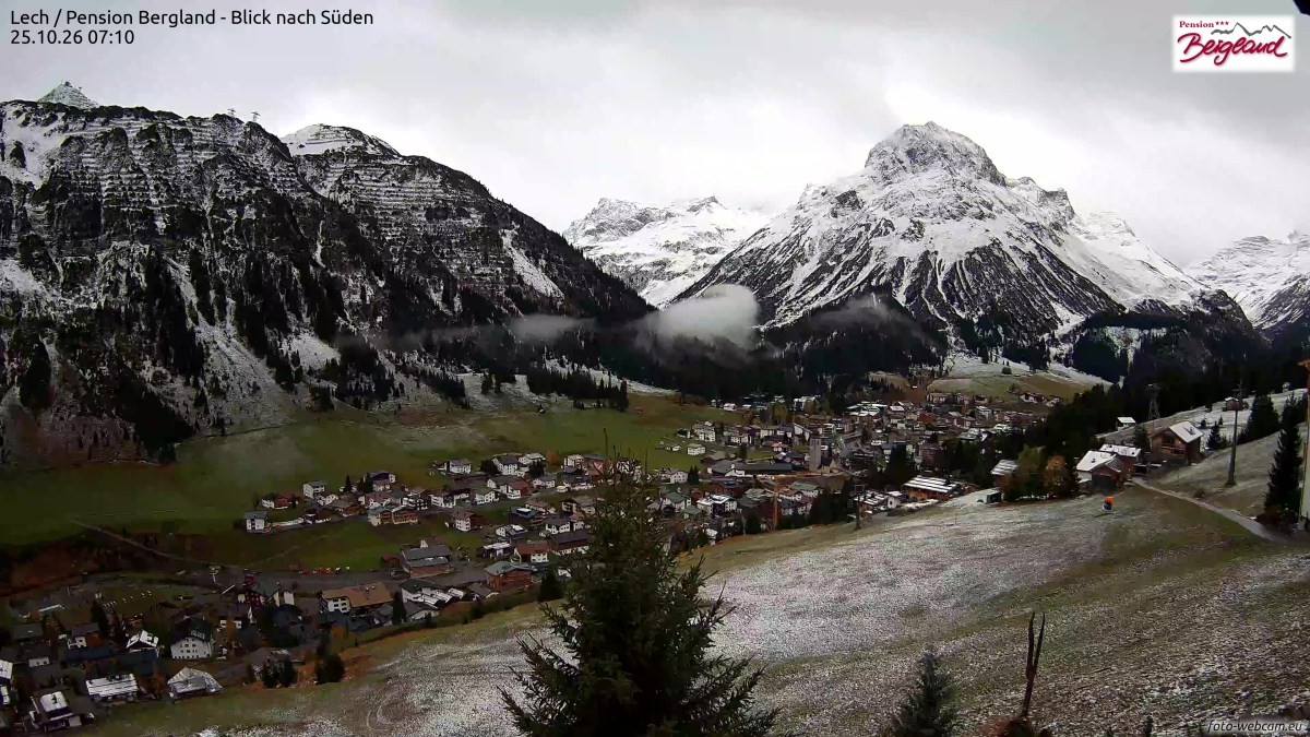 Archived image Webcam Lech am Arlberg - Guesthouse Bergland