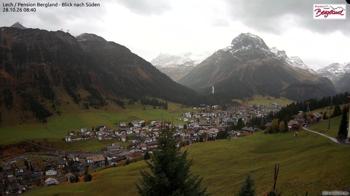 Archiv Foto Webcam Oberlech: Ausblick Pension Bergland