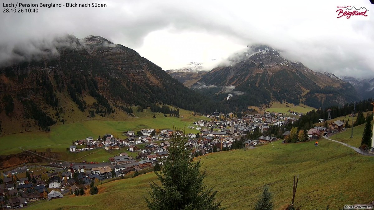 Archiv Foto Webcam Oberlech: Ausblick Pension Bergland