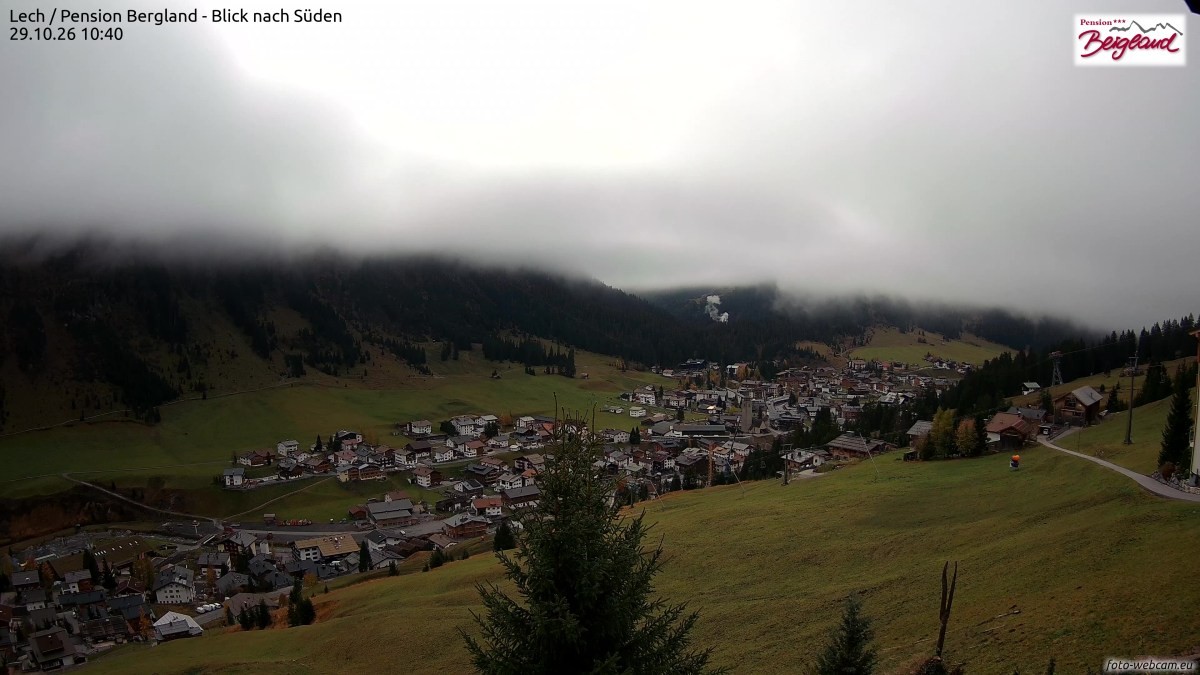 Archiv Foto Webcam Oberlech: Ausblick Pension Bergland