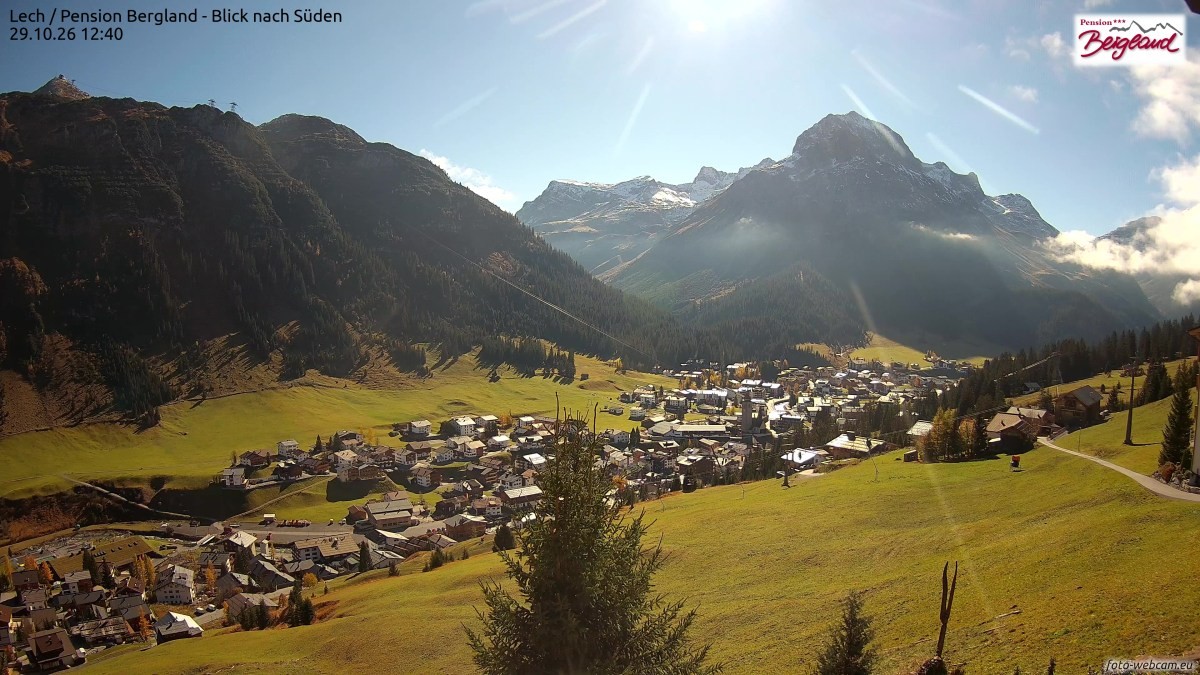 Archiv Foto Webcam Oberlech: Ausblick Pension Bergland