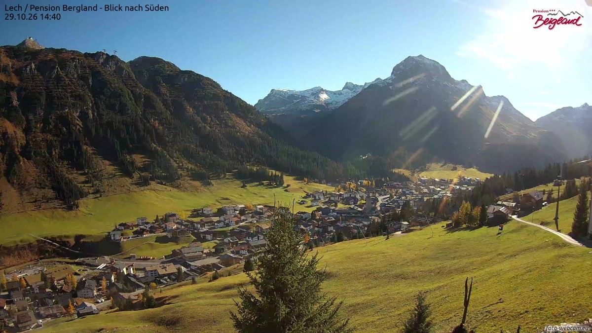 Archiv Foto Webcam Oberlech: Ausblick Pension Bergland