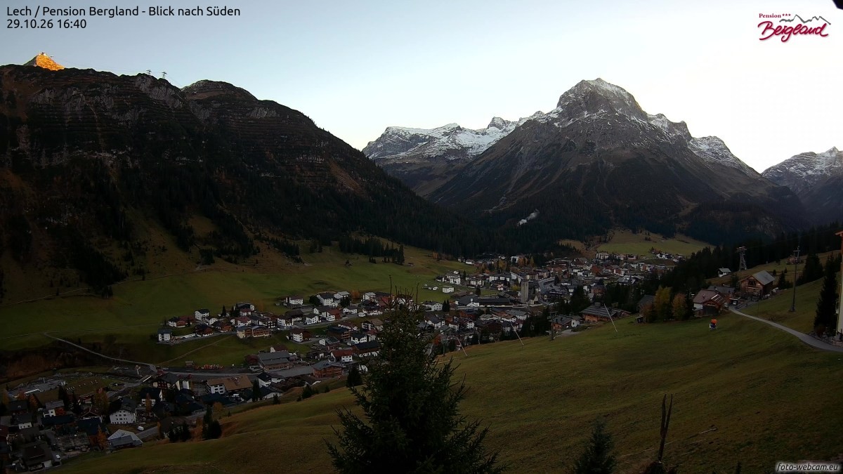 Archived image Webcam Lech am Arlberg - Guesthouse Bergland