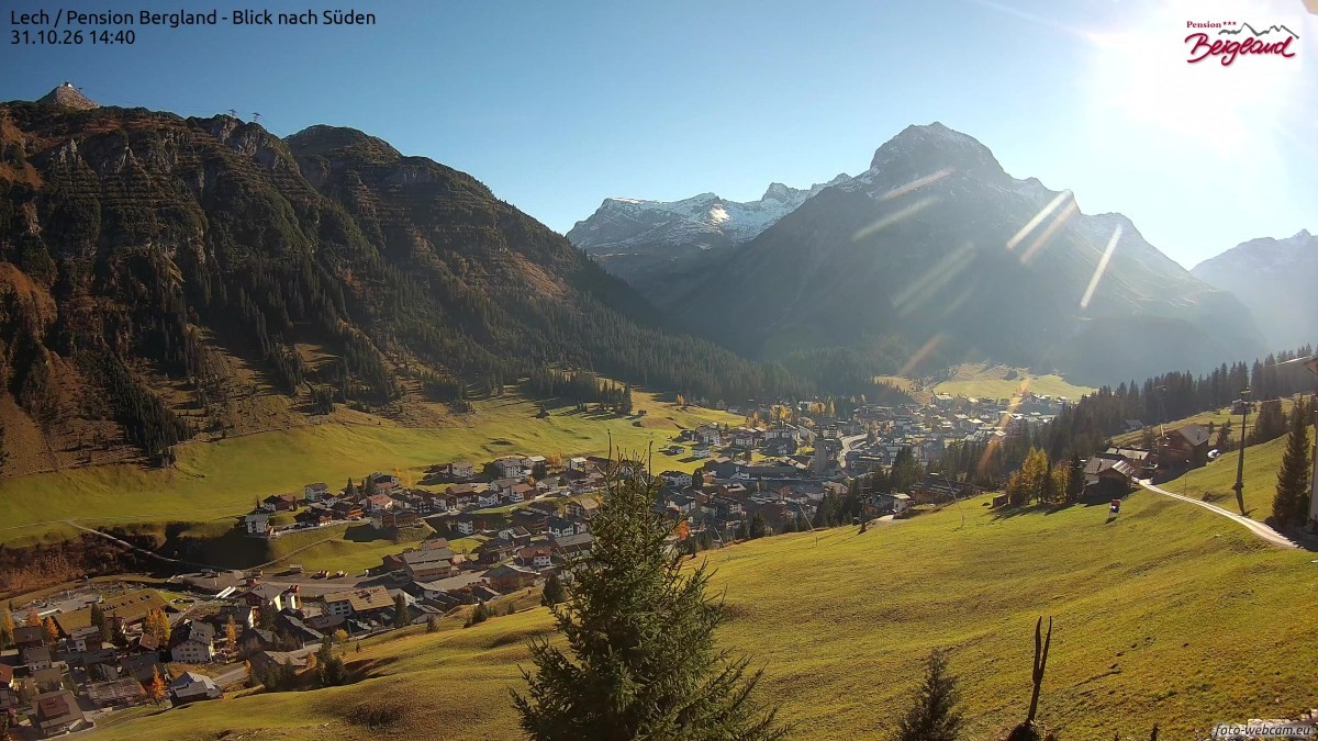 Archiv Foto Webcam Oberlech: Ausblick Pension Bergland
