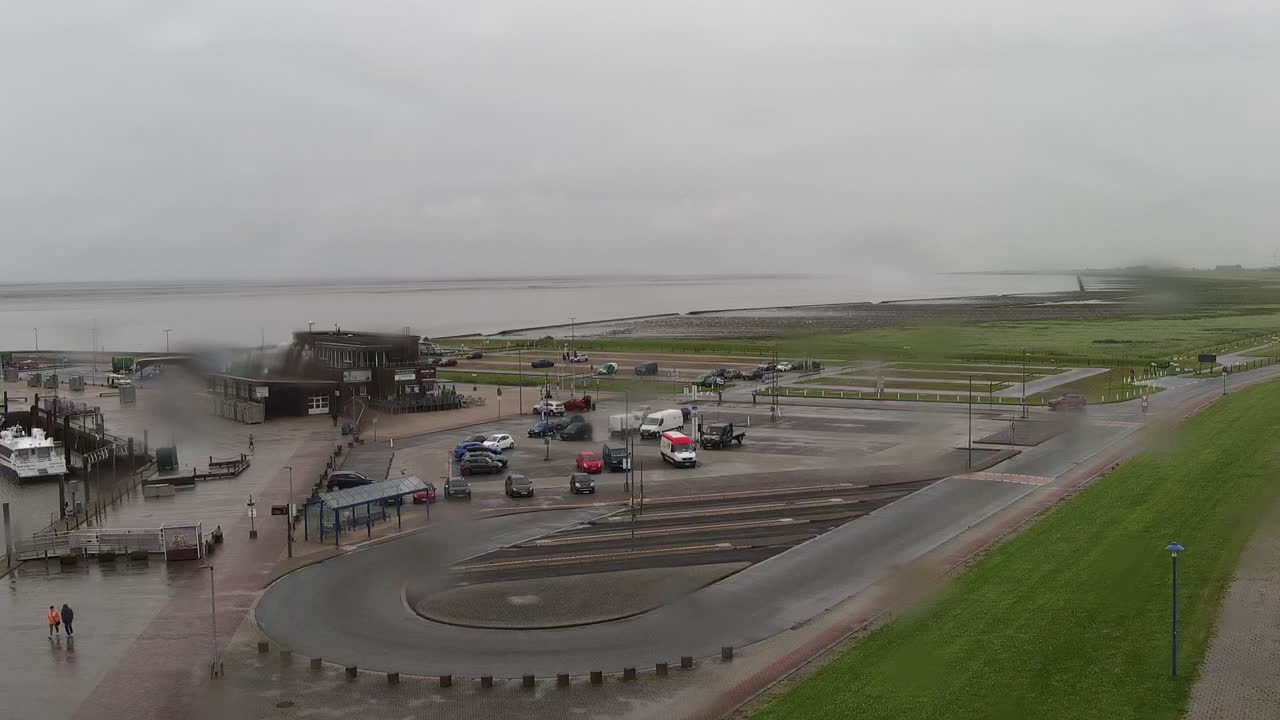 Archived image Webcam Neuharlingersiel: On the Wadden Sea