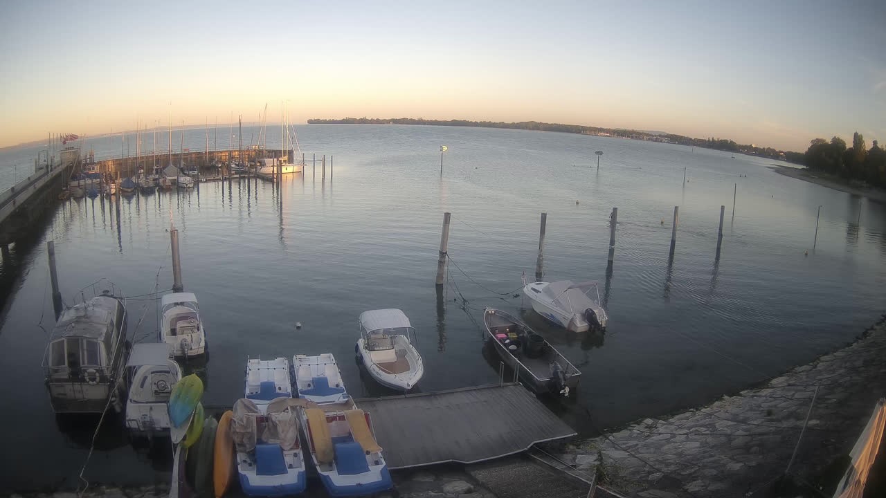 Archived image Webcam Nonnenhorn on Lake Constance