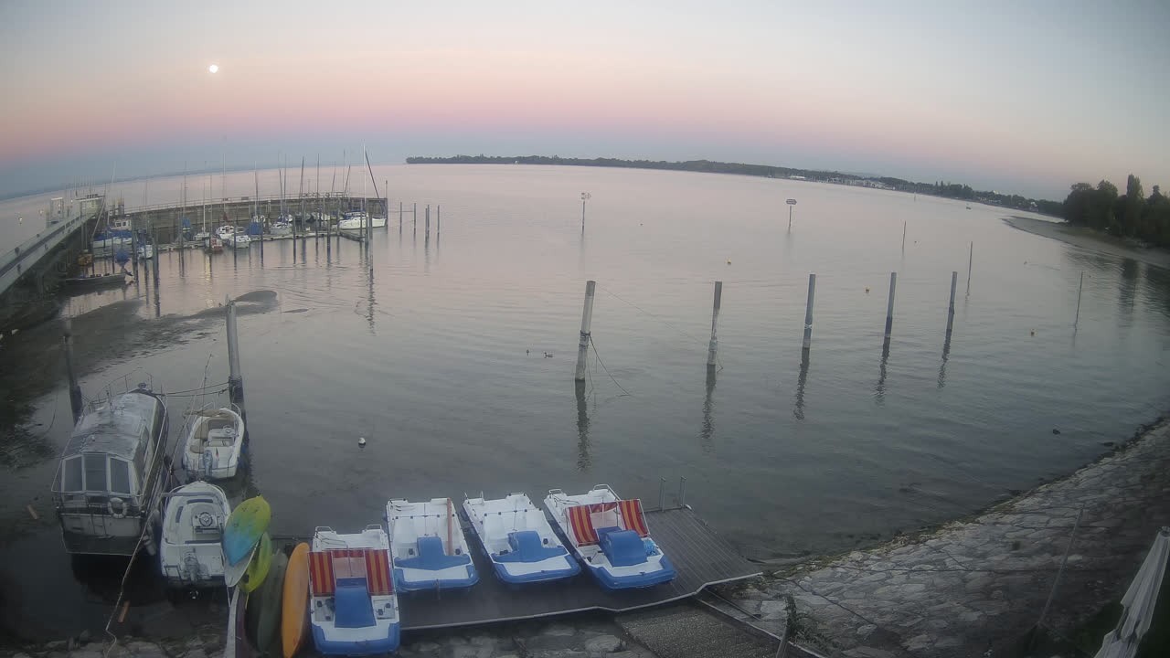 Archived image Webcam Nonnenhorn on Lake Constance