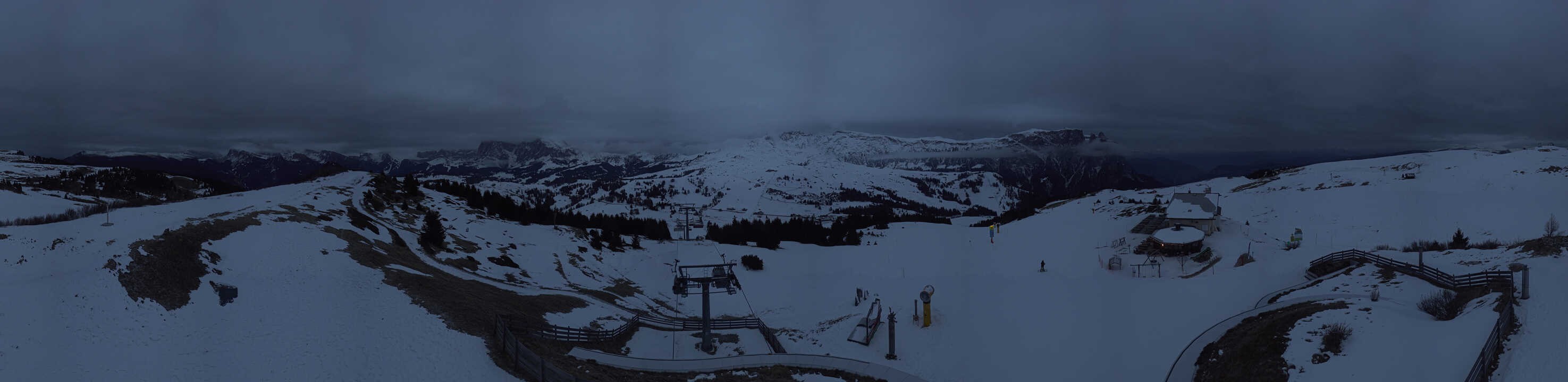 Archiv Foto Webcam Panorama der Seiser Alm von der Puflatsch Bergstation