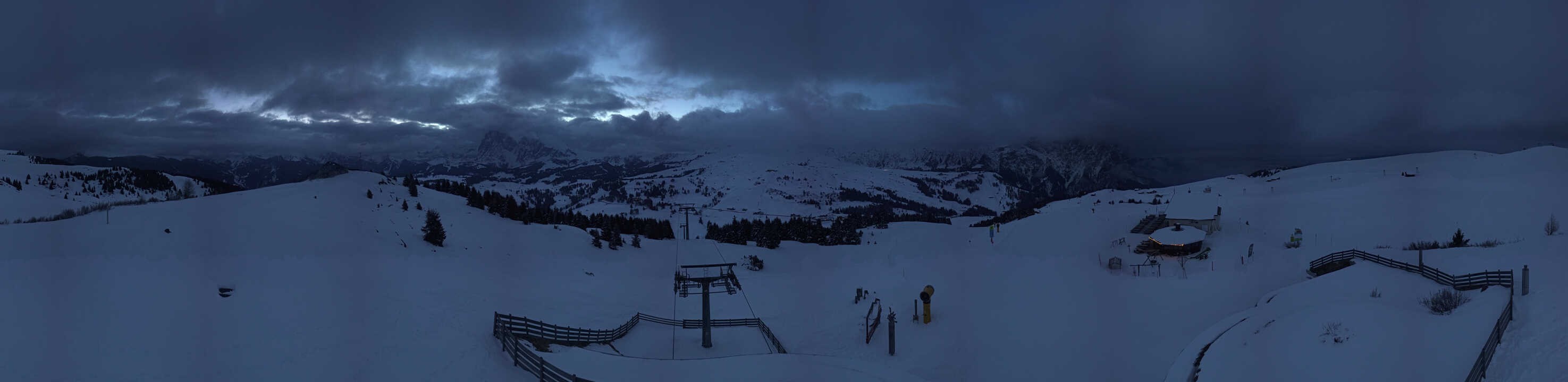 Archiv Foto Webcam Panorama der Seiser Alm von der Puflatsch Bergstation