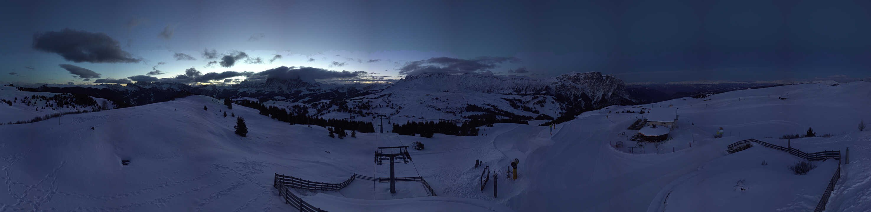Archiv Foto Webcam Panorama der Seiser Alm von der Puflatsch Bergstation