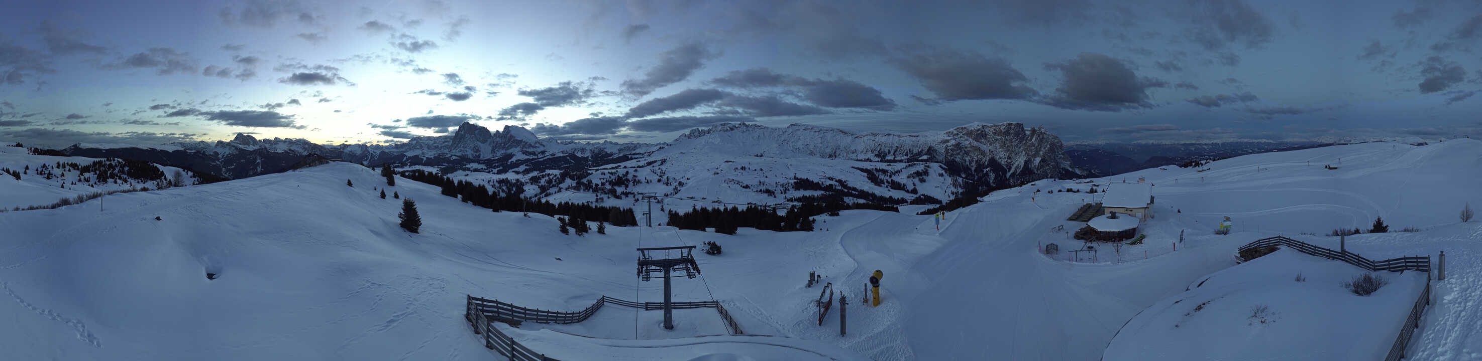 Archiv Foto Webcam Panorama der Seiser Alm von der Puflatsch Bergstation