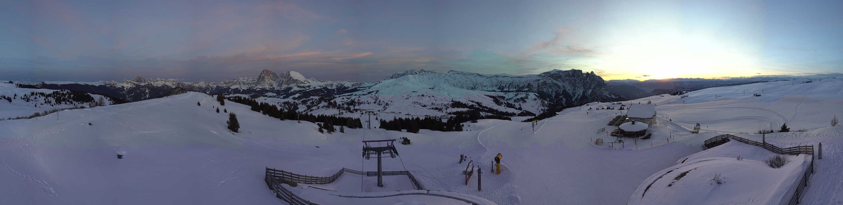 Archiv Foto Webcam Panorama der Seiser Alm von der Puflatsch Bergstation