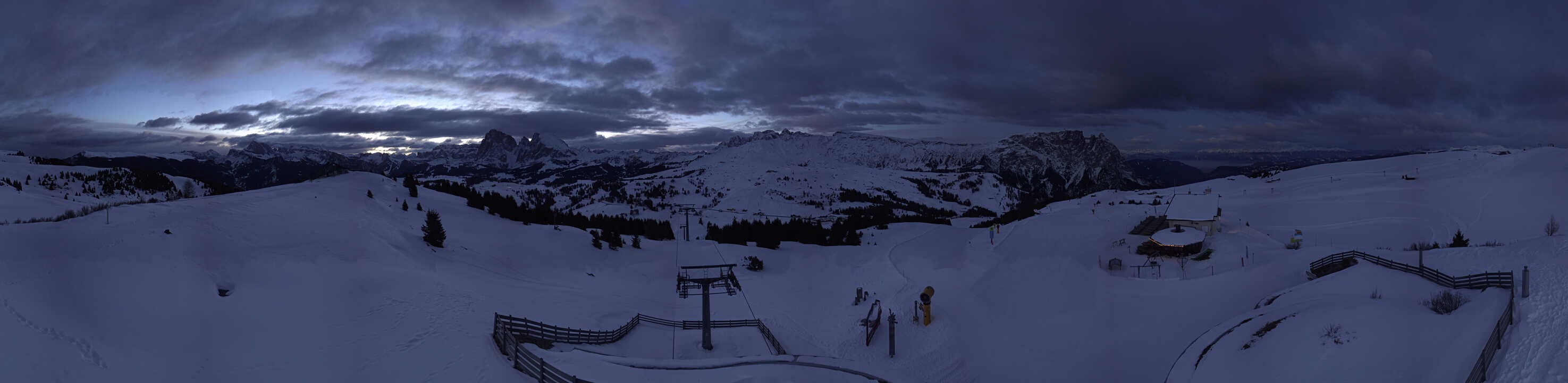 Archiv Foto Webcam Panorama der Seiser Alm von der Puflatsch Bergstation