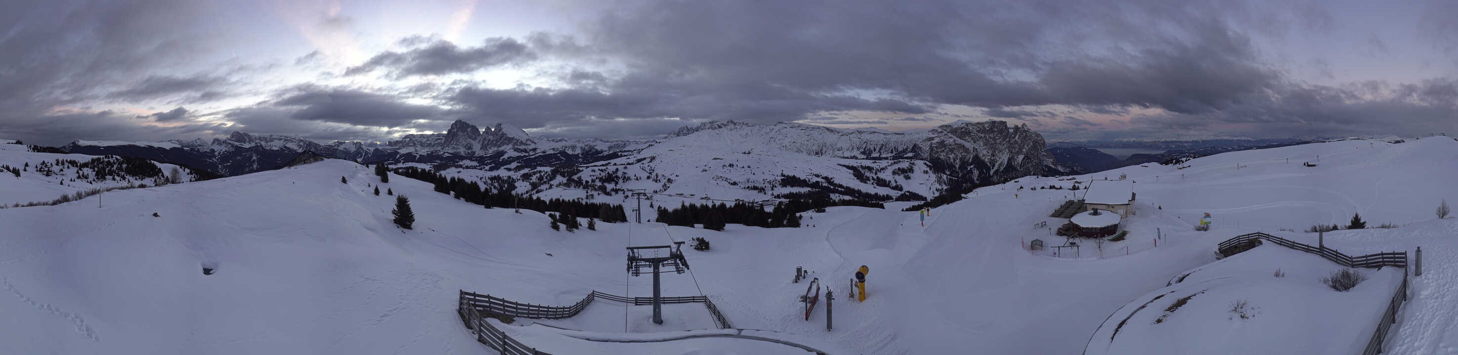 Archiv Foto Webcam Panorama der Seiser Alm von der Puflatsch Bergstation