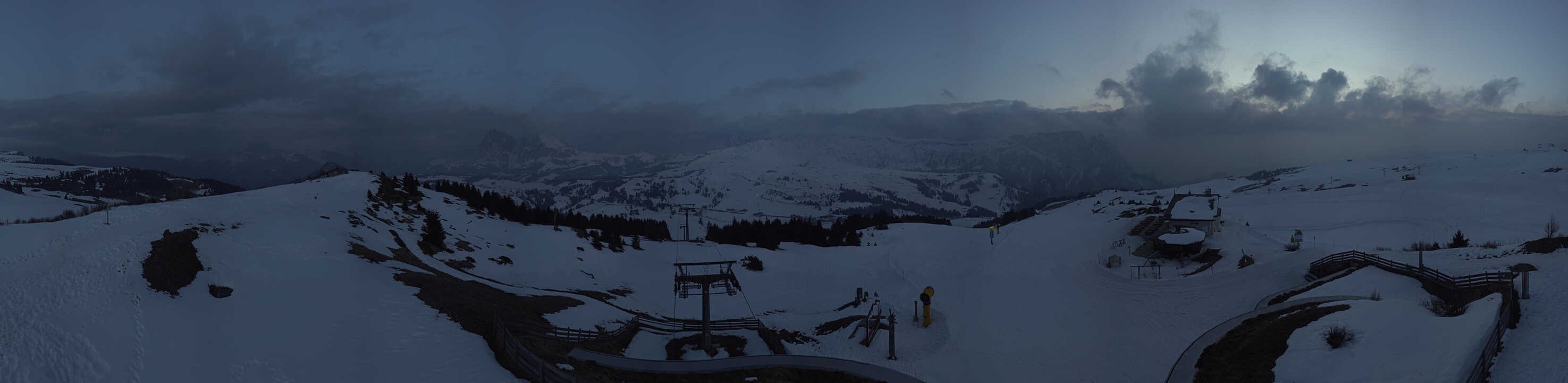 Archiv Foto Webcam Panorama der Seiser Alm von der Puflatsch Bergstation