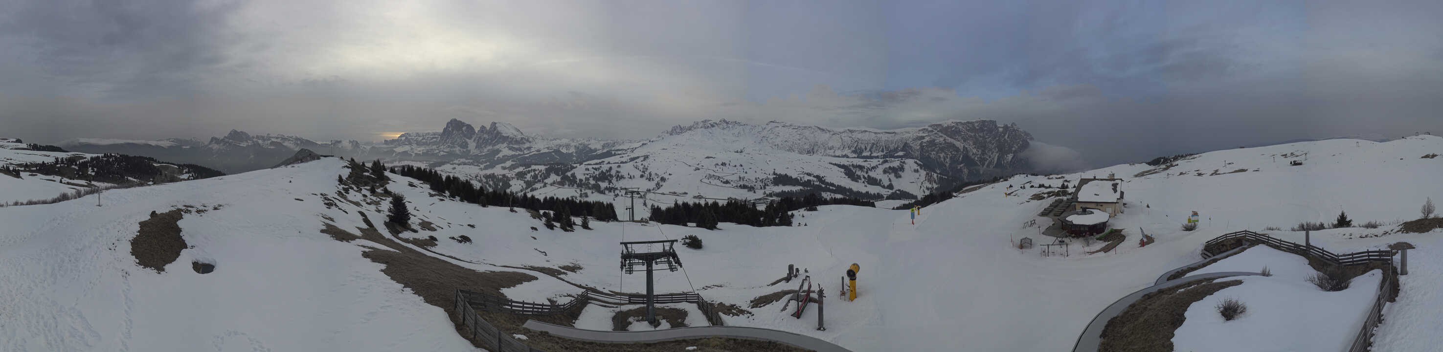 Archiv Foto Webcam Panorama der Seiser Alm von der Puflatsch Bergstation