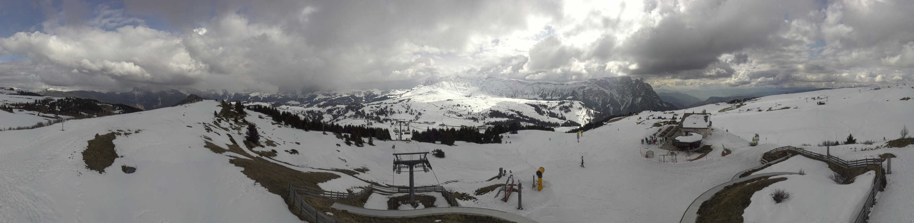 Archiv Foto Webcam Panorama der Seiser Alm von der Puflatsch Bergstation