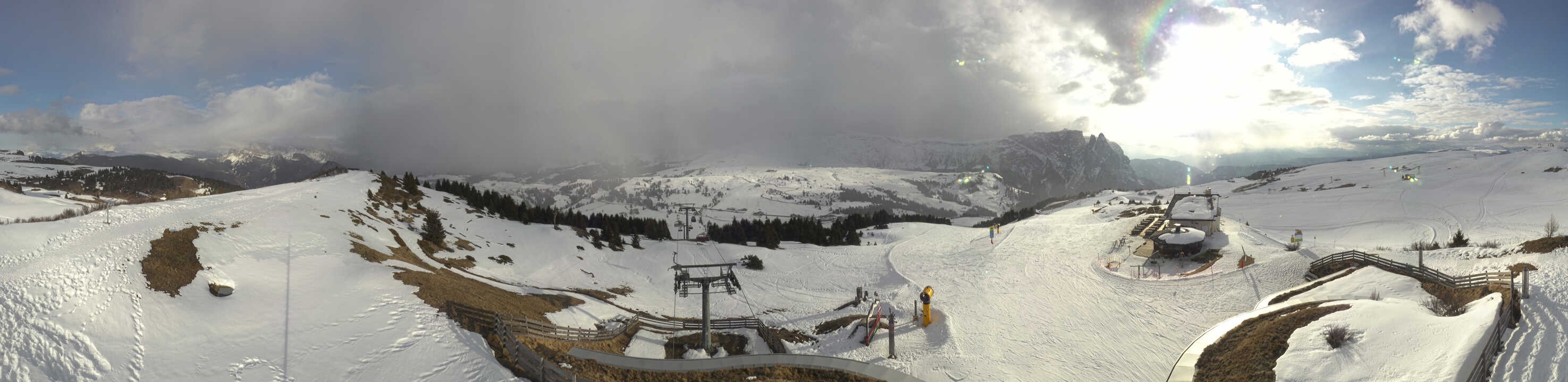 Archived image Webcam Alpe di Siusi: View from the Puflatsch Mountain Station