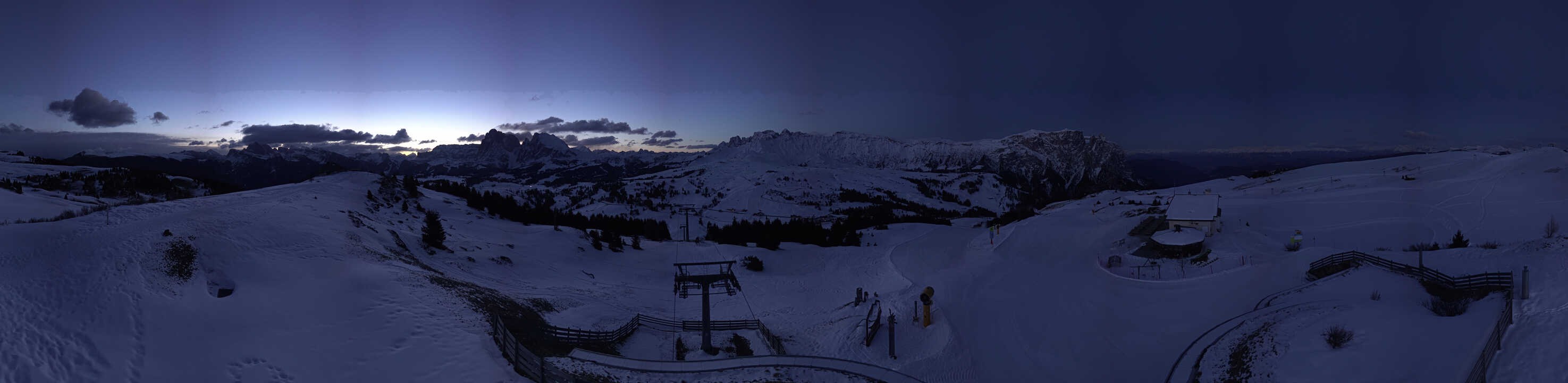 Archiv Foto Webcam Panorama der Seiser Alm von der Puflatsch Bergstation