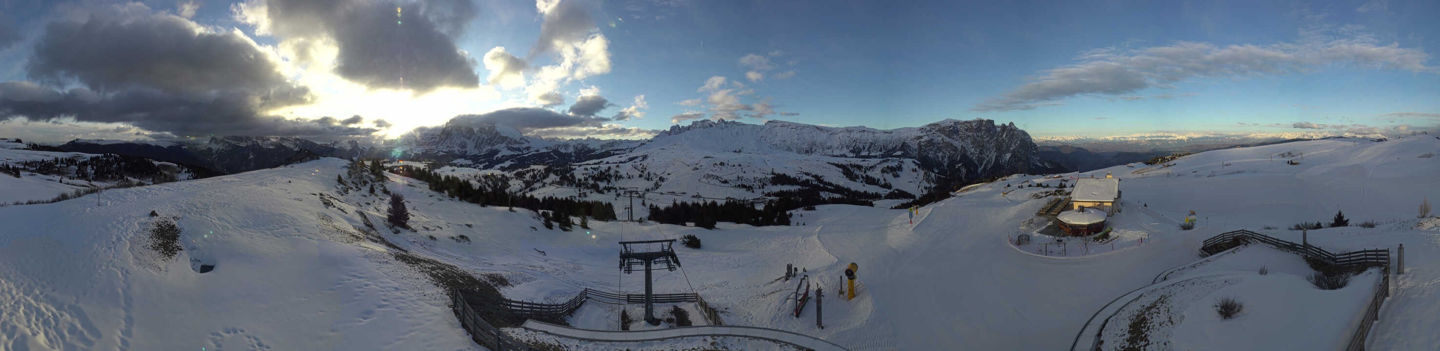 Archiv Foto Webcam Panorama der Seiser Alm von der Puflatsch Bergstation