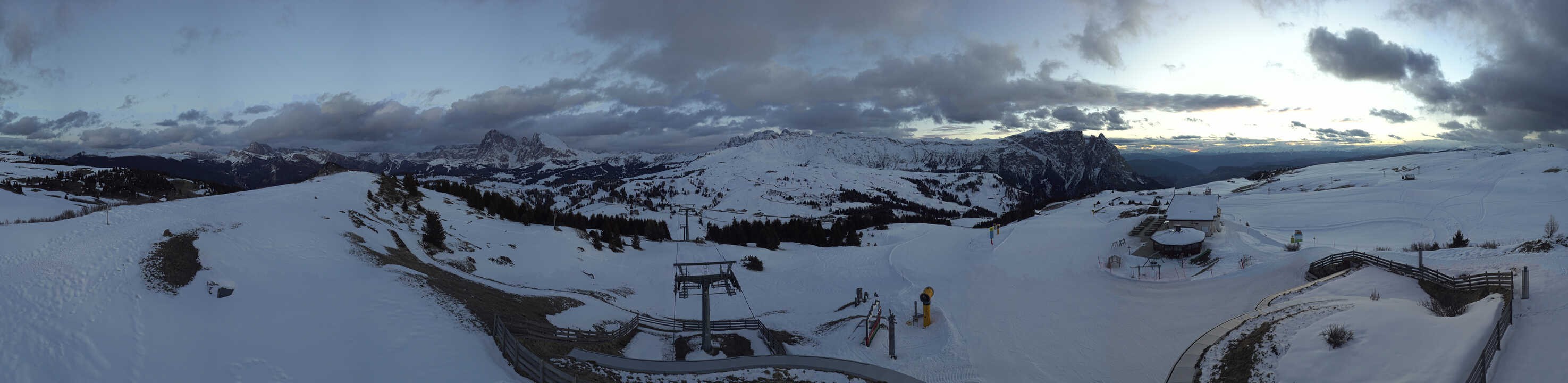 Archiv Foto Webcam Panorama der Seiser Alm von der Puflatsch Bergstation
