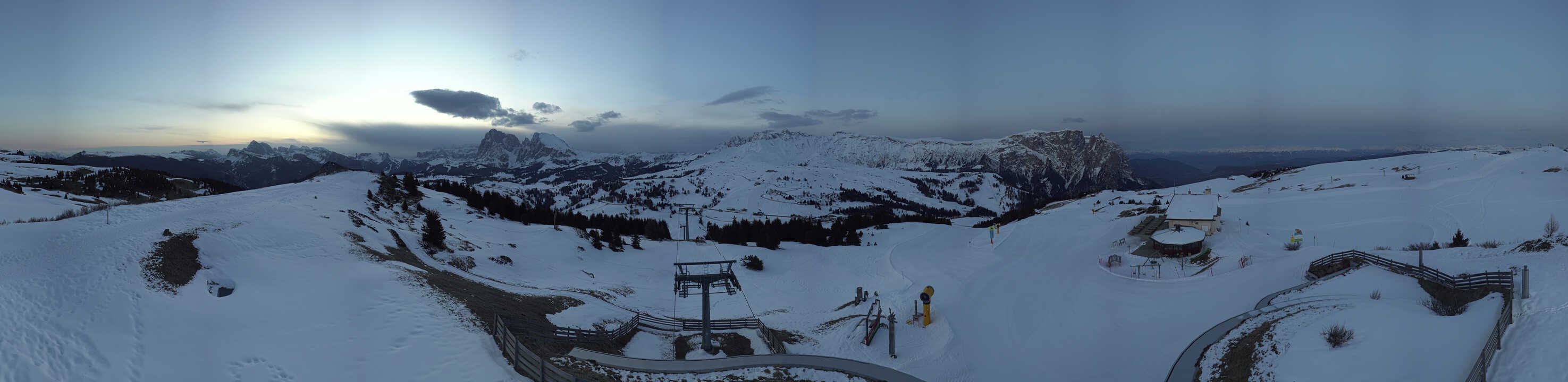 Archiv Foto Webcam Panorama der Seiser Alm von der Puflatsch Bergstation